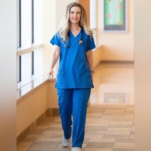 Jockey® SET Women's V-Neck Crossover Scrub Top and Pants  Color Blue-Size L